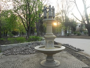 Centralna Parka'da kullanılmayan küçük bir çeşme.