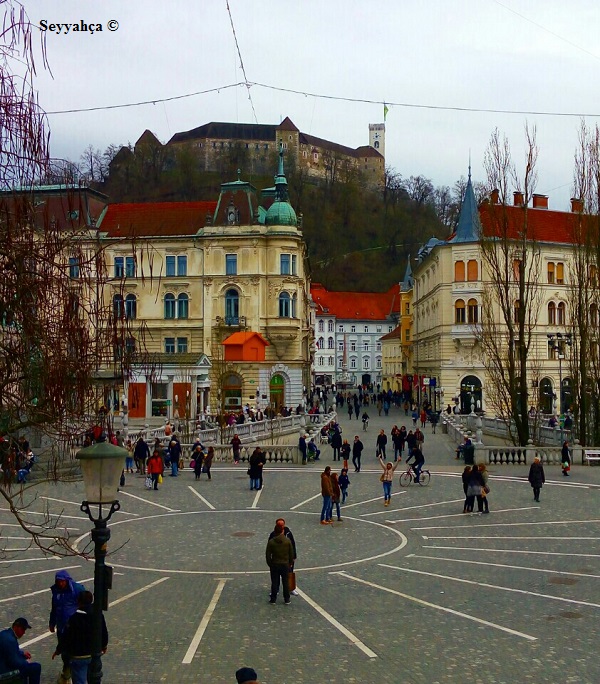 Ljubljana Şehir Meydanı