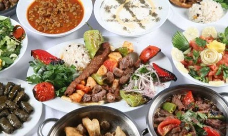 Türklerin yurt dışındayken en çok özlediği şeylerden birisi leziz Türk yemekleri